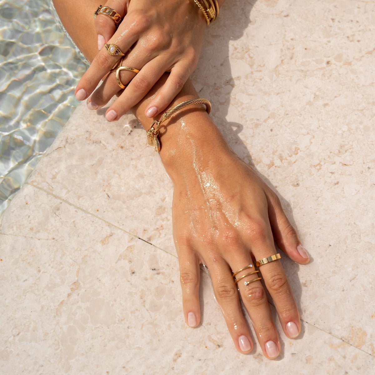 Anatomical Square Ring Plated in 18K Gold