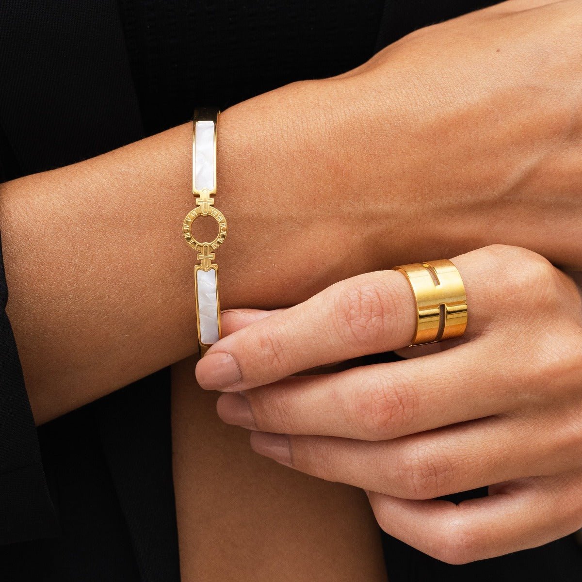 Hi-Lo Chunky Ring Plated in 18K Gold