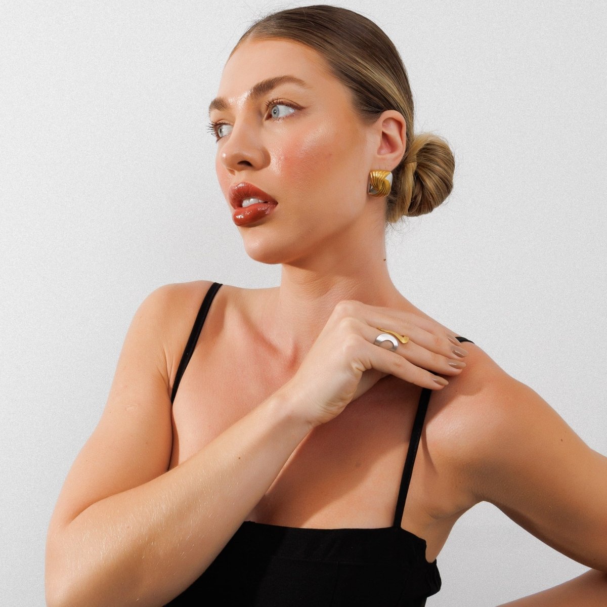 Bague infini ajustable avec plaquage or et argent