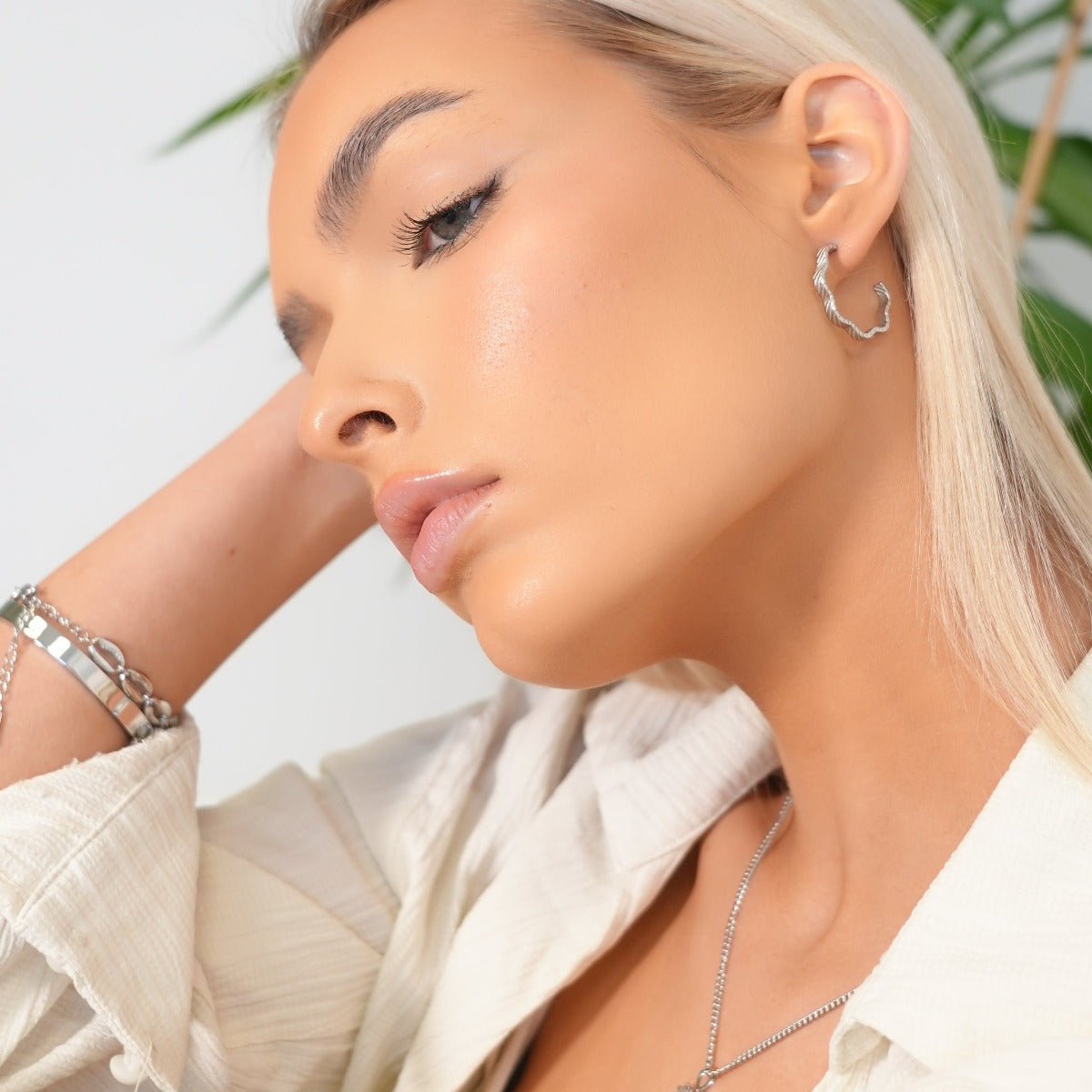 Wavy Texture Hoop Earring - Silver