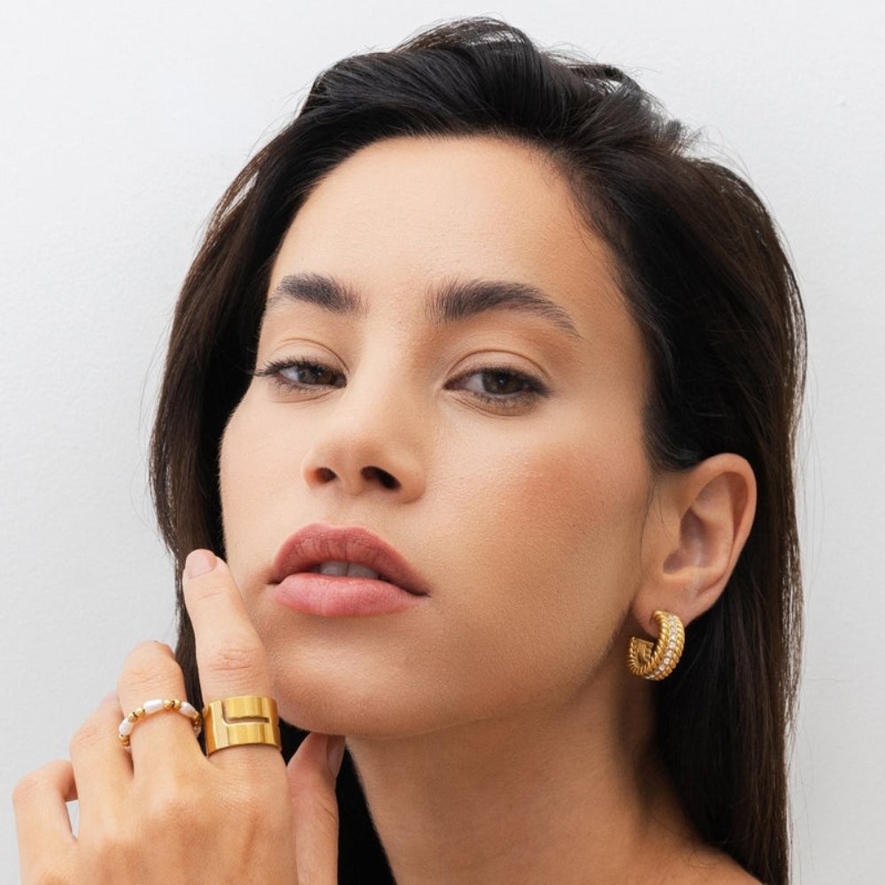 Date Hoop Earring Plated in 18k Gold