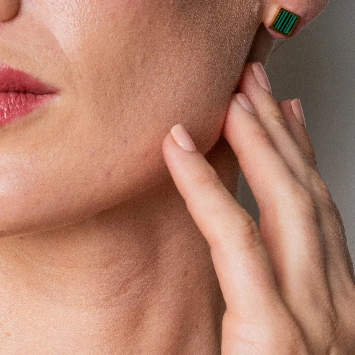 Geometric Earring Green Stone 18k Gold Plating