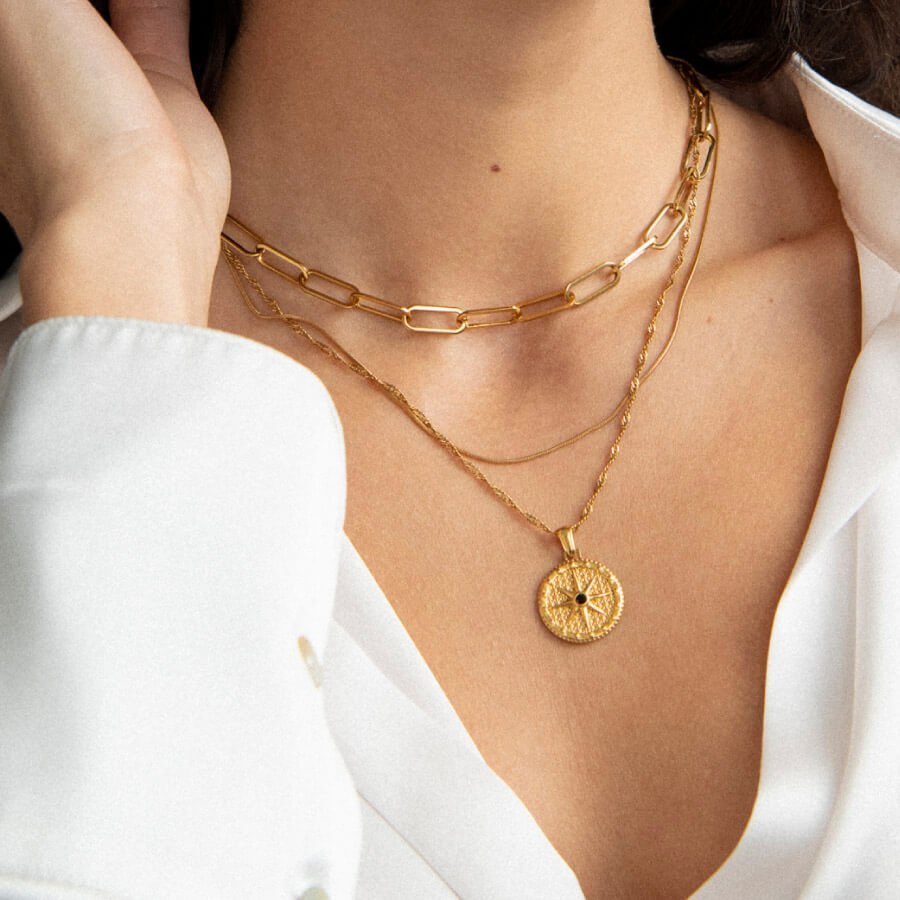 Rose Compass Star Necklace Plated in 18k Gold