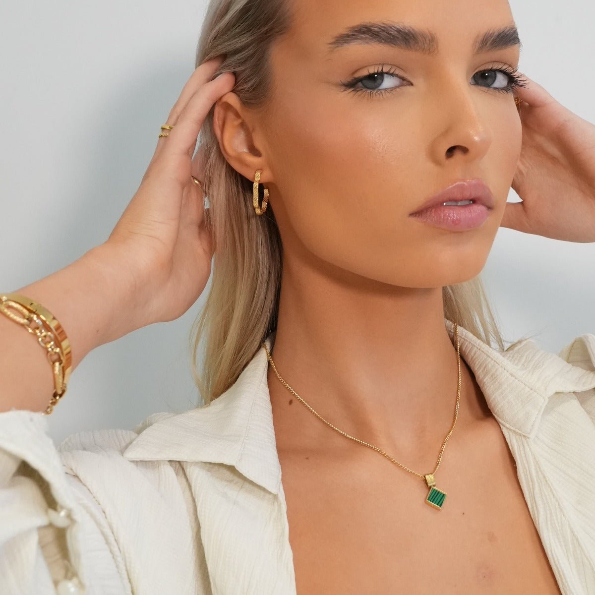 Geometric Minimal Necklace Plated in 18k Gold