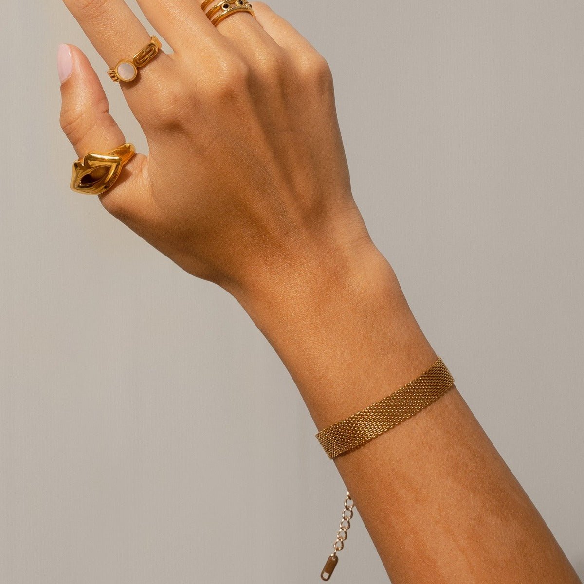 Smooth Weave Bracelet Plated in 18K Gold