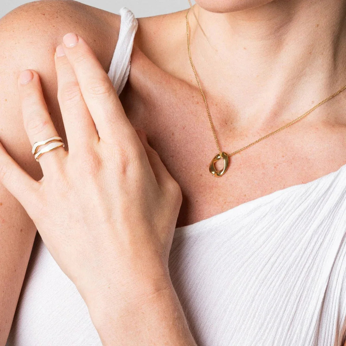 Abstract Mother-of-Pearl Adjustable Ring Gold Plated 18k