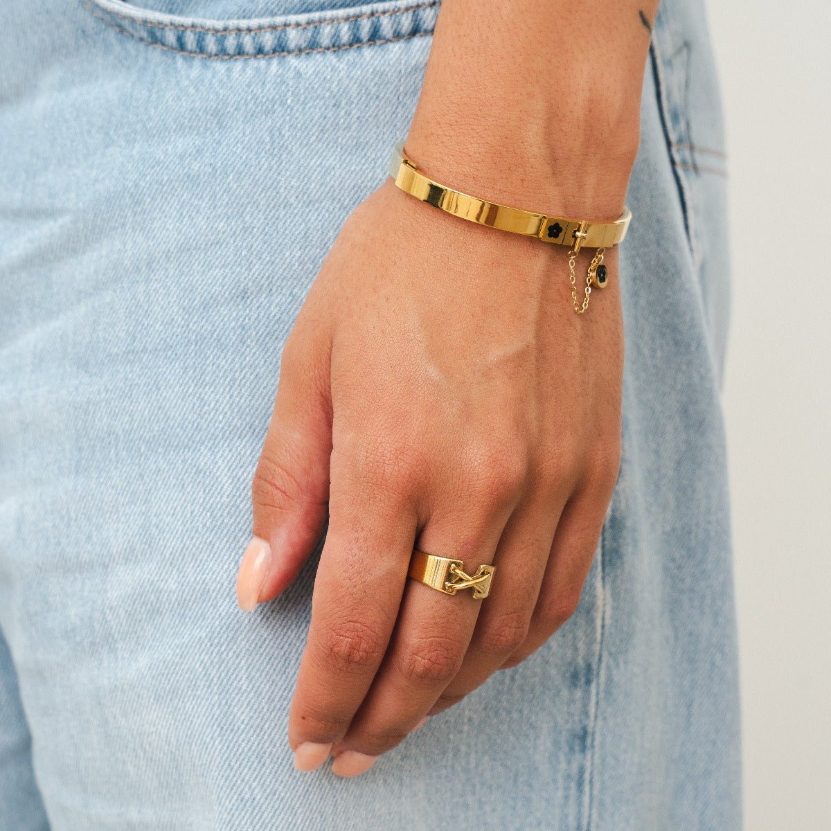 Corset Ring Plated in 18K Gold