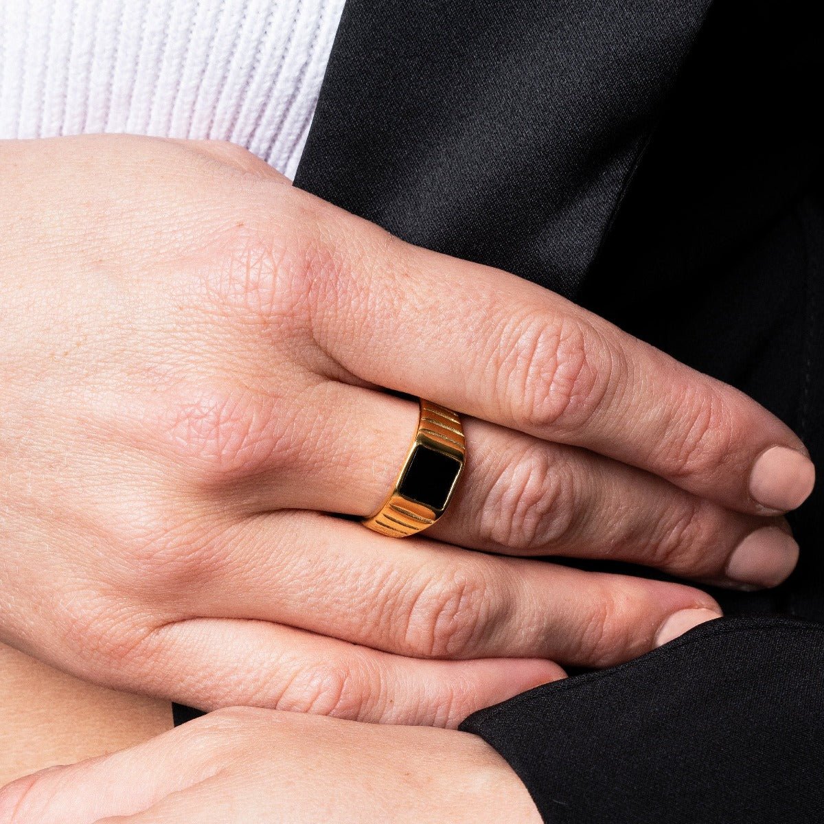 Noir Ring Plated in 18k Gold