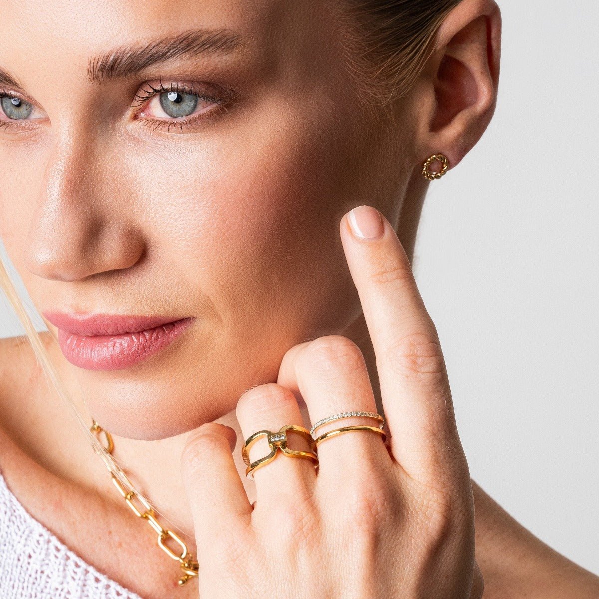 Tenderness Ring Plated in 18k Gold