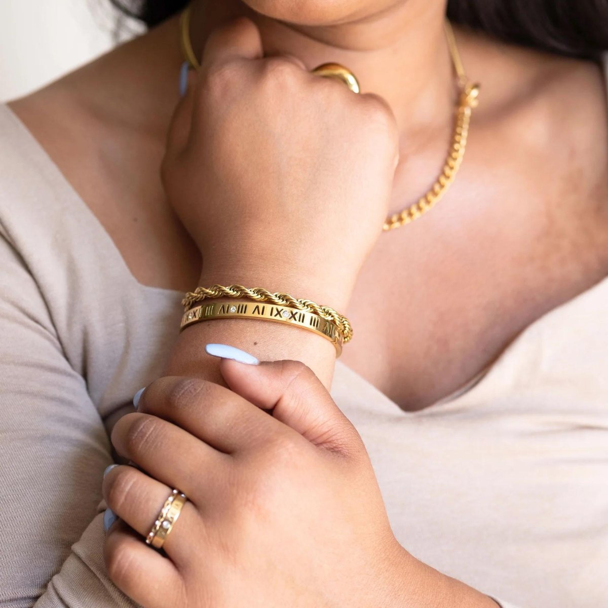 Roman Numeral Bracelet Plated in 18K Gold