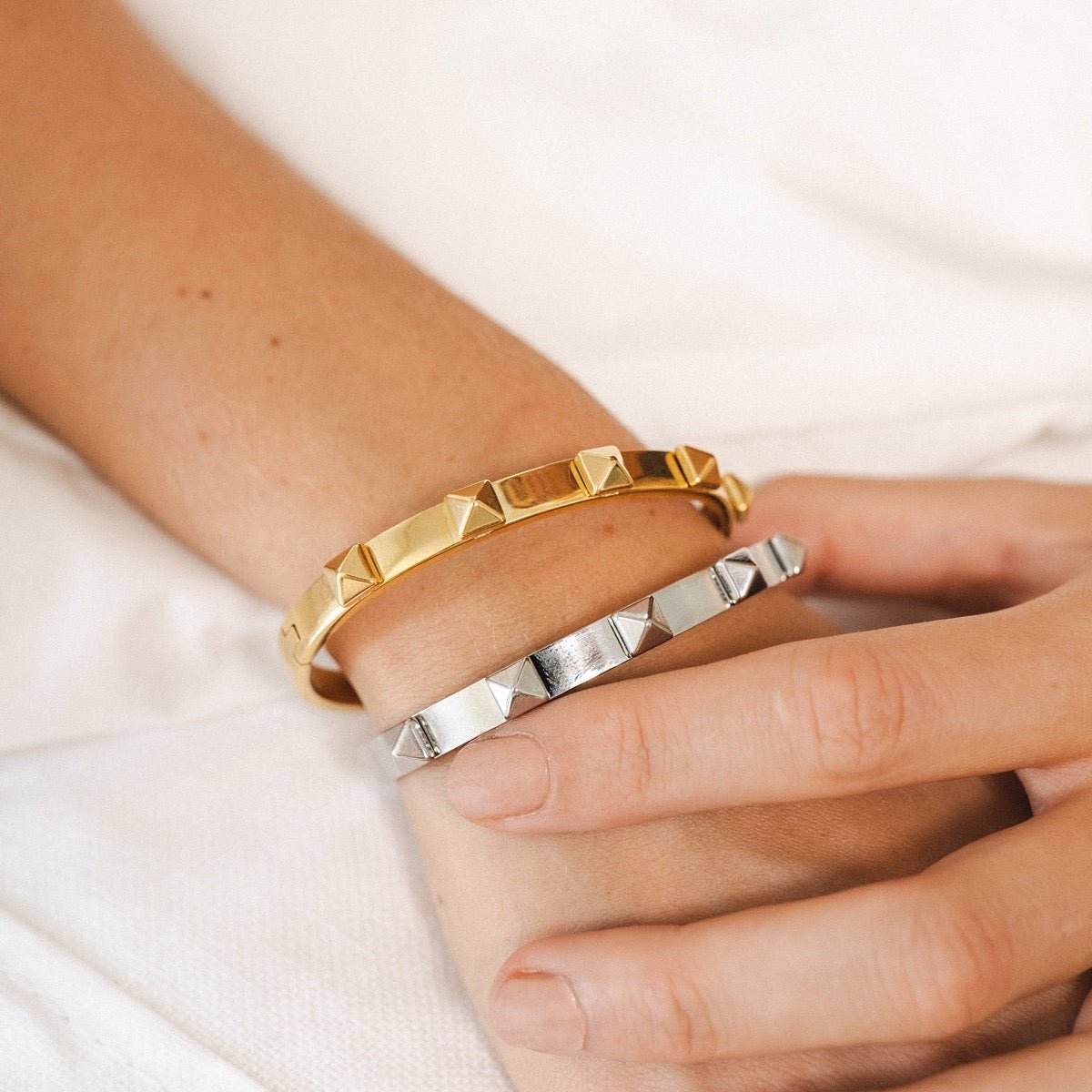 Studded Bracelet Plated in 18K Gold