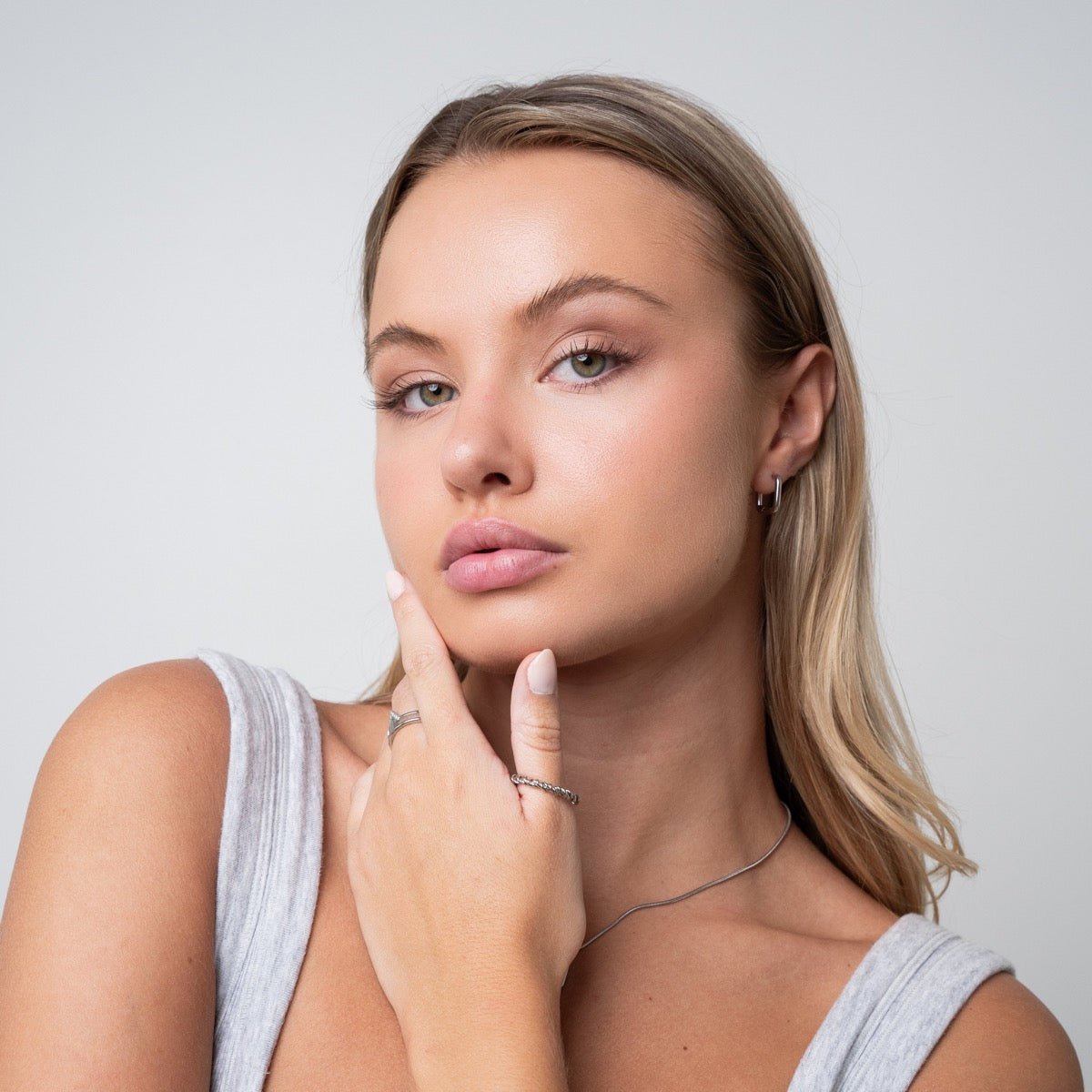 Boucles d'oreilles créoles carrées - Argent