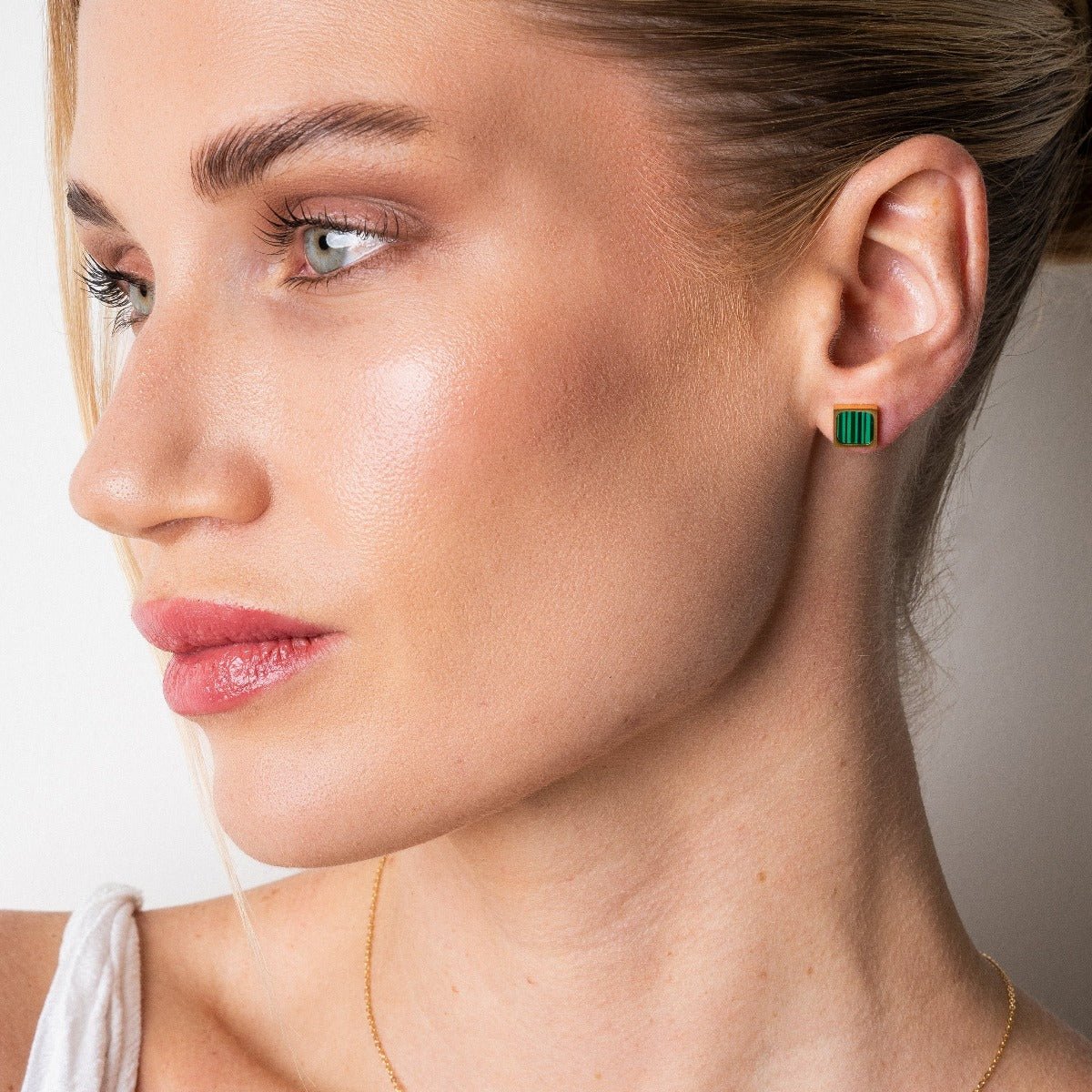 Geometric Earring Green Stone 18k Gold Plating