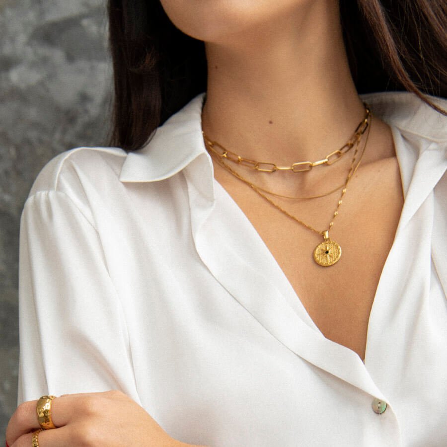 Rose Compass Star Necklace Plated in 18k Gold