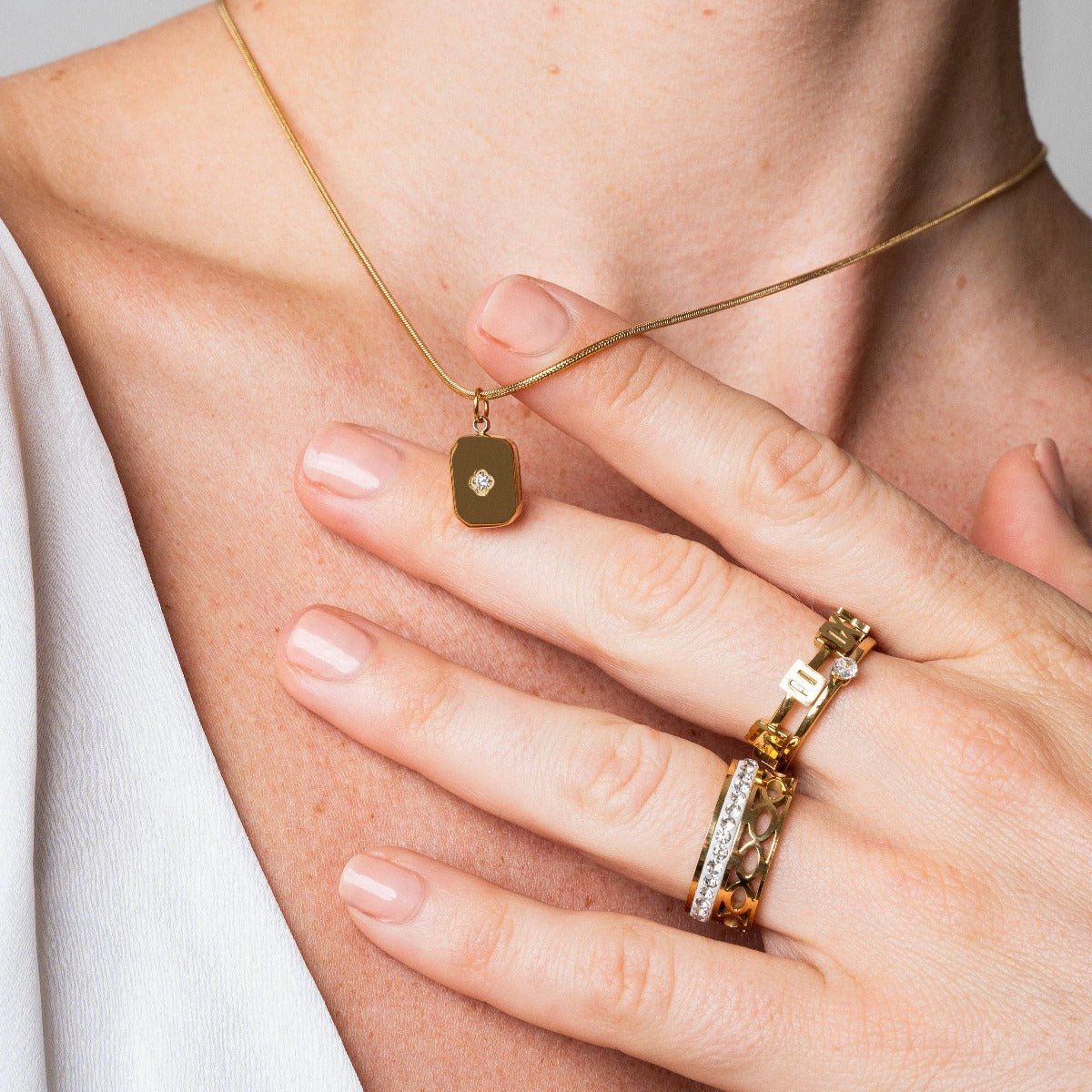 Shine Pendant Necklace Plated in 18k Gold