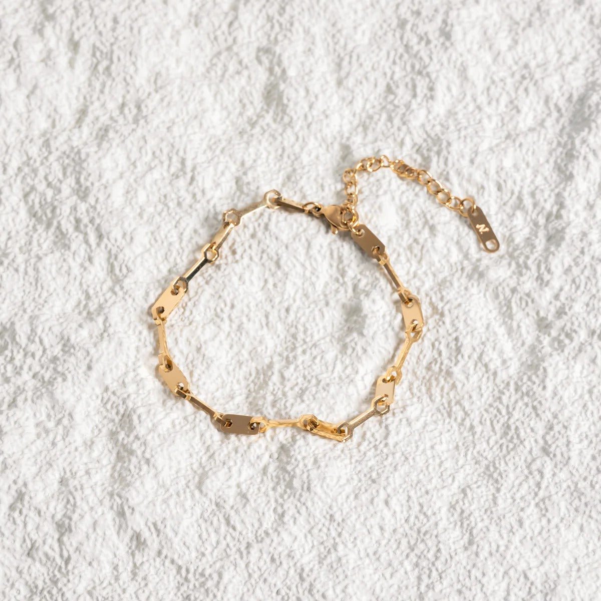 Link Bracelet Tablet Plated in 18K Gold